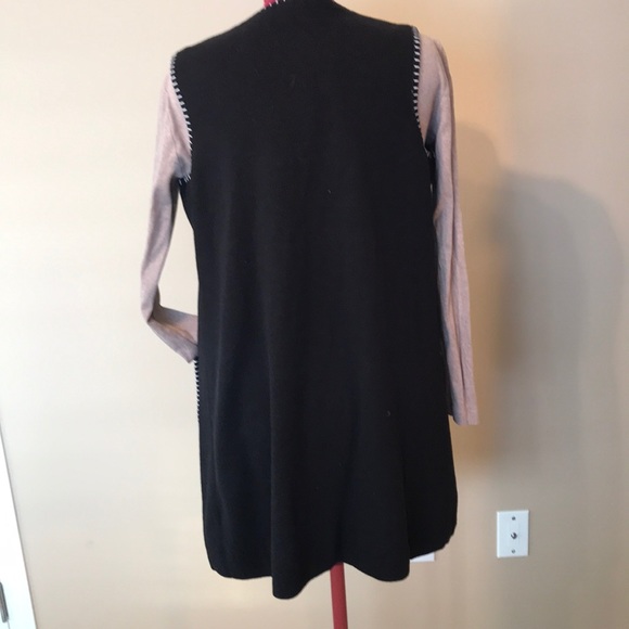 Long sweater vest, black with white detail - Picture 3 of 3